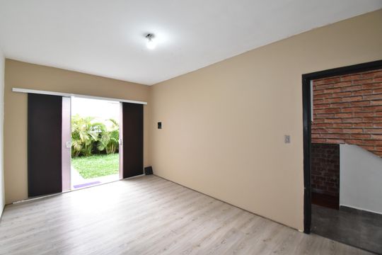Sala 2 de casa para alugar com 2 quartos, 182m² em Mossunguê, Curitiba
