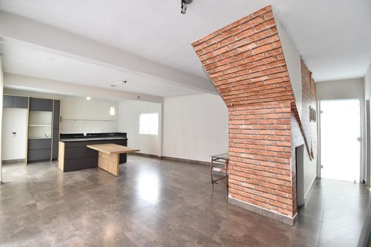 Casa para alugar com 2 quartos, 182m² em Mossunguê, Curitiba