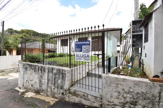 Placa de casa para alugar com 2 quartos, 182m² em Mossunguê, Curitiba