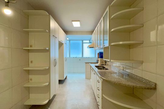 Cozinha de apartamento para alugar com 3 quartos, 180m² em Jardim Paulista, São Paulo
