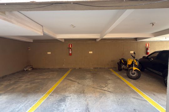 Garagem de apartamento para alugar com 3 quartos, 140m² em Tropical, Contagem