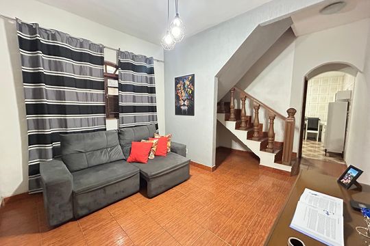 Casa à venda com 3 quartos, 84m² em Jardim Laguna, Contagem