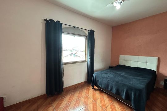 Casa à venda com 3 quartos, 84m² em Jardim Laguna, Contagem