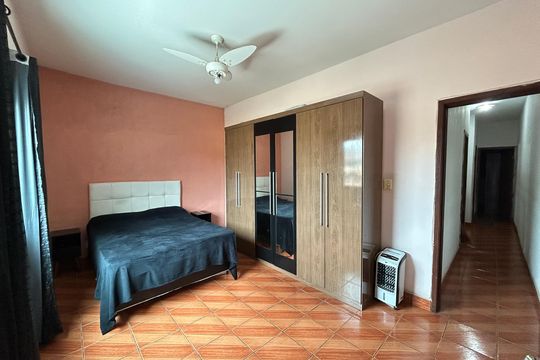 Casa à venda com 3 quartos, 84m² em Jardim Laguna, Contagem