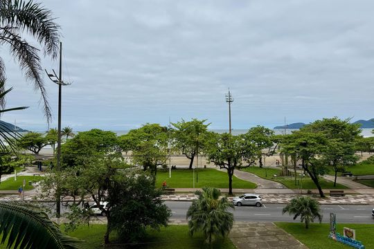 Vista da Sala de apartamento para alugar com 1 quarto, 63m² em Boqueirão, Santos
