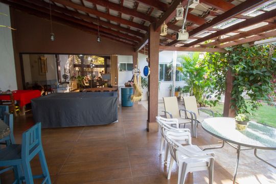 Casa de Condomínio à venda com 4 quartos, 300m² em Setor Habitacional Vicente Pires, Brasília