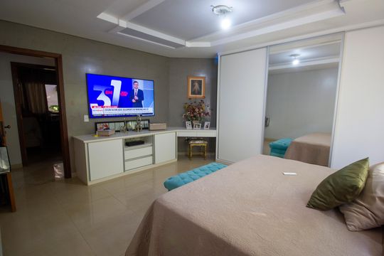 Casa de Condomínio à venda com 4 quartos, 300m² em Setor Habitacional Vicente Pires, Brasília