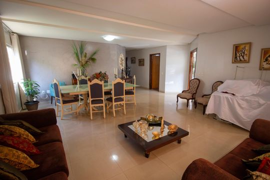 Casa de Condomínio à venda com 4 quartos, 300m² em Setor Habitacional Vicente Pires, Brasília