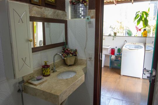 Casa de Condomínio à venda com 4 quartos, 300m² em Setor Habitacional Vicente Pires, Brasília