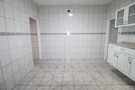Cozinha de casa para alugar com 3 quartos, 80m² em Jardim Santa Ines Ii, São José dos Campos