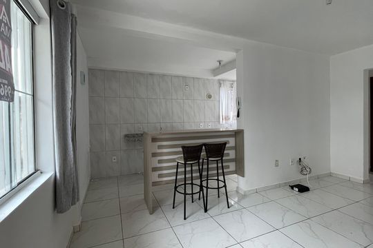 Apartamento para alugar com 3 quartos, 75m² em Caminho Novo, Palhoça