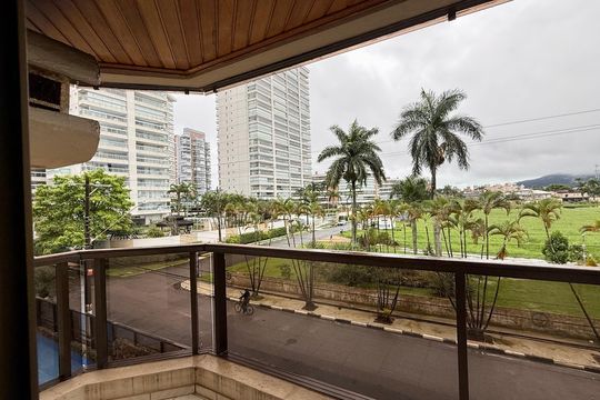 Varanda de apartamento para alugar com 4 quartos, 270m² em Jardim das Conchas, Guarujá