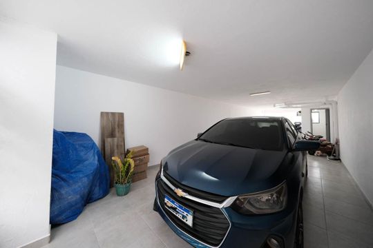 Garagem de casa à venda com 3 quartos, 144m² em Vila Ré, São Paulo