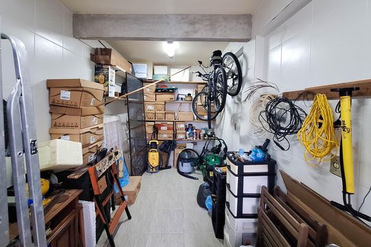 Quarto de Serviço de casa à venda com 2 quartos, 360m² em Piratininga, Niterói