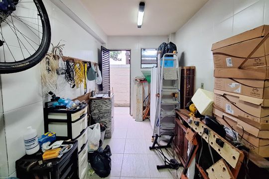 Quarto de Serviço de casa à venda com 2 quartos, 360m² em Piratininga, Niterói