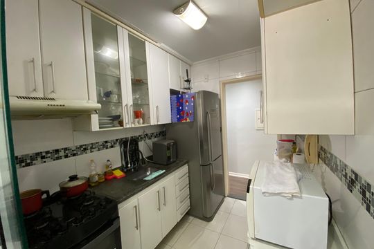 Cozinha de apartamento à venda com 3 quartos, 55m² em Jardim Monte Alegre, São Paulo