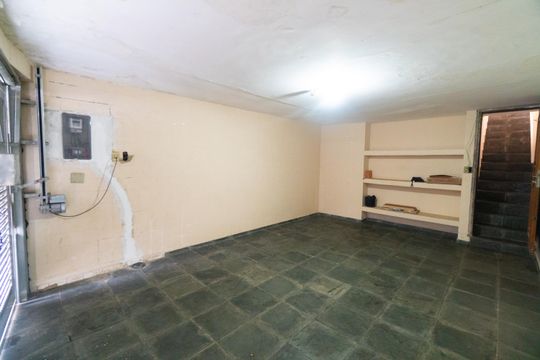 Garagem de casa à venda com 3 quartos, 180m² em Jabaquara, São Paulo