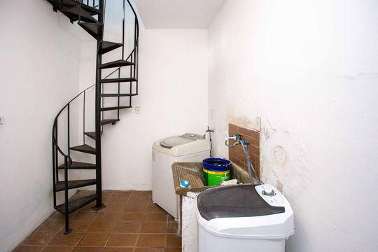 Área de Serviço Casa 2 de casa à venda com 4 quartos, 115m² em Casa Grande, Diadema