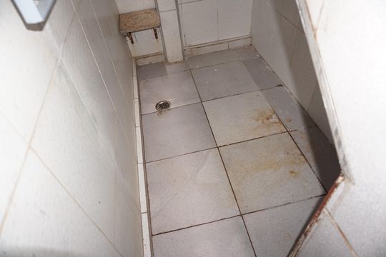 Escada de casa para alugar com 1 quarto, 28m² em Jardim Vitória, Embu das Artes