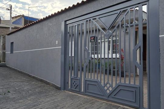 Fachada de casa para alugar com 2 quartos, 60m² em Jardim Santa Maria, Guarulhos