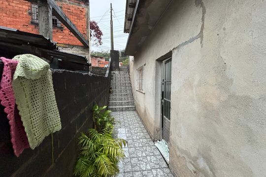 Corredor do lado de casa à venda com 3 quartos, 220m² em Roncon, Ribeirão Pires