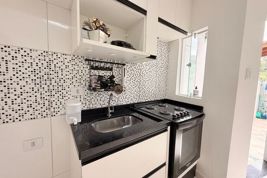 Cozinha de casa para alugar com 1 quarto, 51m² em Residencial das Flores, Várzea Paulista
