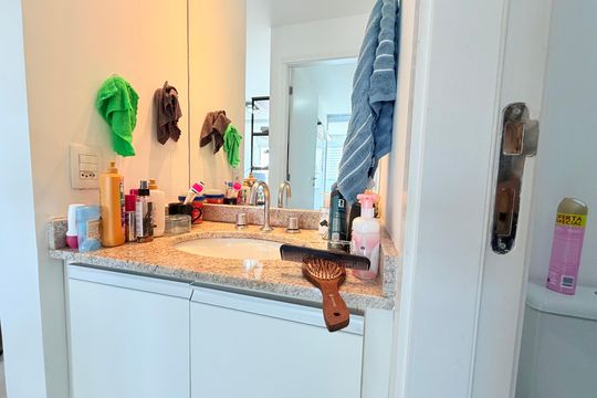 Banheiro de kitnet/studio à venda com 1 quarto, 45m² em Brooklin, São Paulo