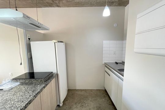Cozinha de kitnet/studio para alugar com 1 quarto, 35m² em Vila Indiana, São Paulo