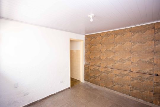 Casa à venda com 3 quartos, 109m² em Taboão, Diadema