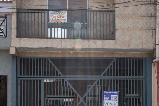Fachada de casa à venda com 3 quartos, 109m² em Taboão, Diadema