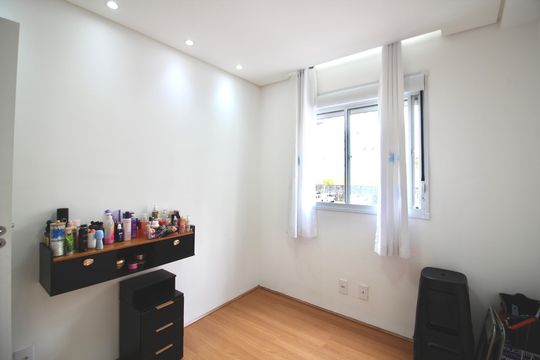 Quarto 2 de apartamento para alugar com 2 quartos, 42m² em Jardim Brasilia, São Paulo