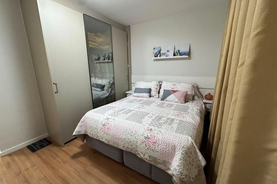 Quarto 1 de apartamento para alugar com 2 quartos, 71m² em Rebouças, Curitiba