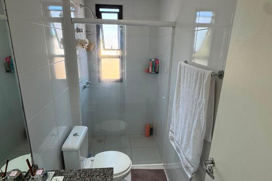 Banheiro 2 de apartamento para alugar com 2 quartos, 71m² em Rebouças, Curitiba