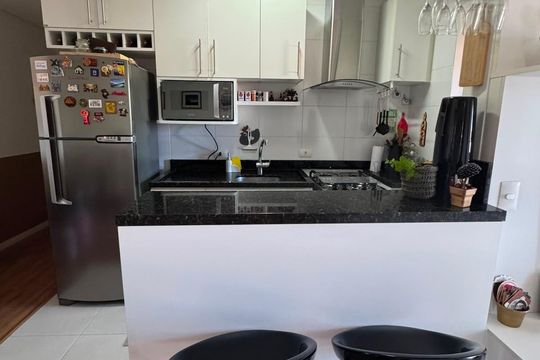 Cozinha de apartamento para alugar com 2 quartos, 71m² em Rebouças, Curitiba