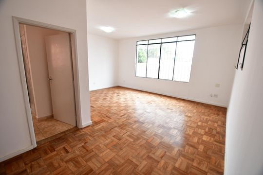 Casa para alugar com 3 quartos, 288m² em Jardim Chapadão, Campinas