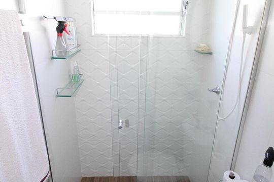 Banheiro de apartamento para alugar com 2 quartos, 50m² em Vila Tesouro, São José dos Campos