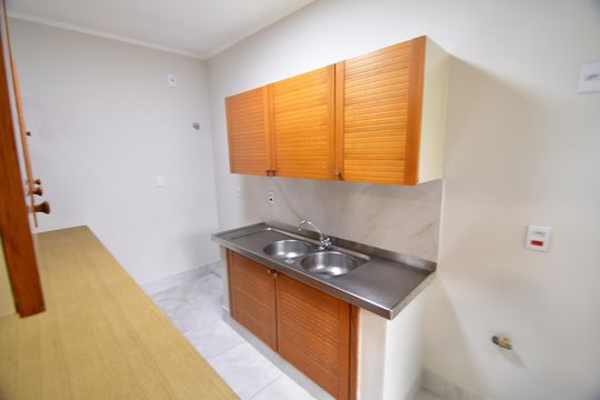 Cozinha de apartamento para alugar com 2 quartos, 74m² em Cambuí, Campinas