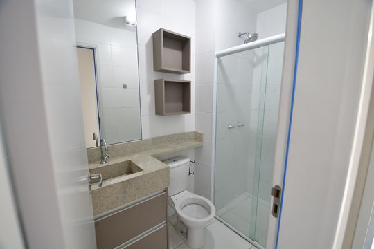 Banheiro de apartamento para alugar com 2 quartos, 57m² em Vila Ipe, Hortolândia