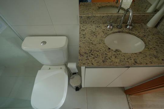 Banheiro Social de apartamento à venda com 2 quartos, 55m² em Santa Maria, Santo André