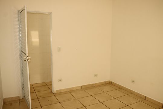 Quarto 2 de casa para alugar com 2 quartos, 155m² em Parque Independencia, São Paulo