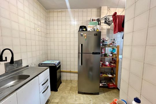 Cozinha de apartamento à venda com 2 quartos, 50m² em Tanque, Rio de Janeiro