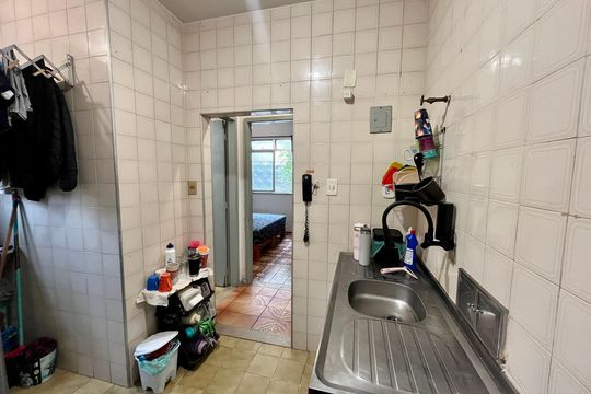 Cozinha de apartamento à venda com 2 quartos, 50m² em Tanque, Rio de Janeiro