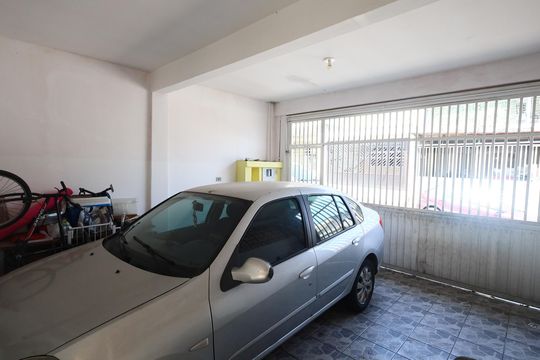 Garagem de casa à venda com 3 quartos, 125m² em Cipava, Osasco