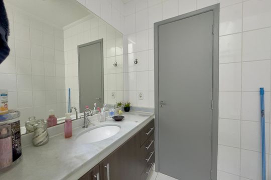 Banheiro 1 de casa de condomínio à venda com 2 quartos, 70m² em Jardim Celia, Guarulhos