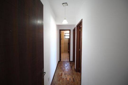 Corredor de apartamento para alugar com 2 quartos, 80m² em Floresta, Porto Alegre