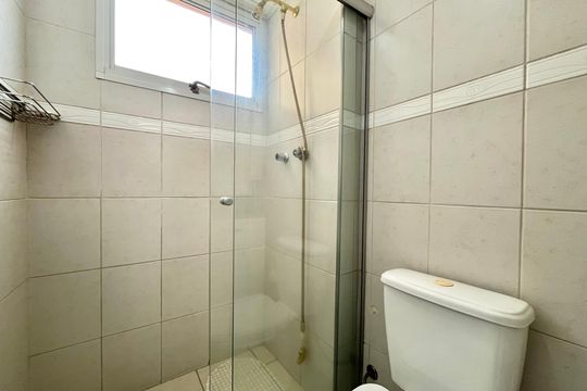 Banheiro da Suíte de apartamento para alugar com 3 quartos, 73m² em Vila Campestre, São Paulo