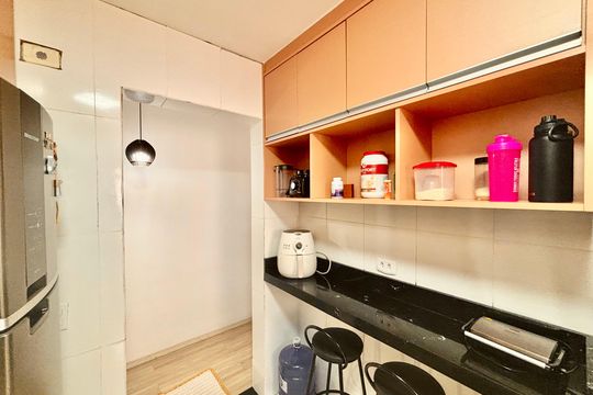 Cozinha de apartamento à venda com 2 quartos, 50m² em Burgo Paulista, São Paulo