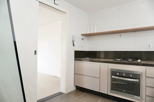 Cozinha de apartamento à venda com 4 quartos, 123m² em Buritis, Belo Horizonte