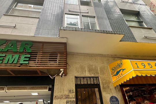 Apartamento para alugar com 0 quarto, 22m² em Leme, Rio de Janeiro