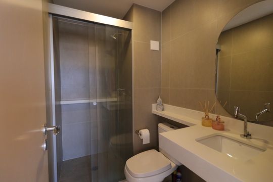 Banheiro de apartamento à venda com 2 quartos, 47m² em Jardim Marajoara, São Paulo